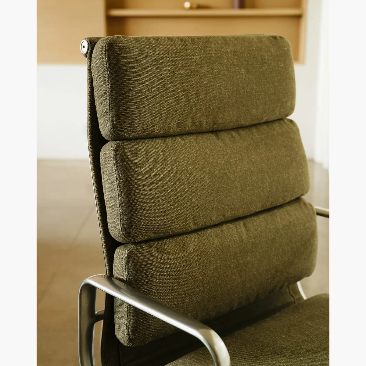 Herman Miller Eames Soft Pad Management Chair 詳細画像 2