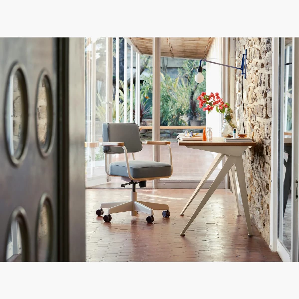 Vitra Prouvé Compas Direction Desk 詳細画像 5