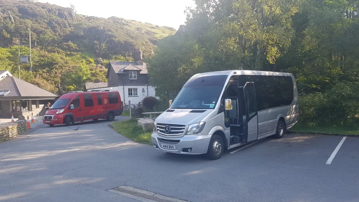 Luxury Minibus 8-hour event and group transfer service 詳細画像 1