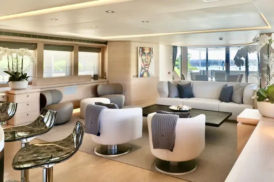 44m Heesen G3 ヨットチャーター 詳細画像 2