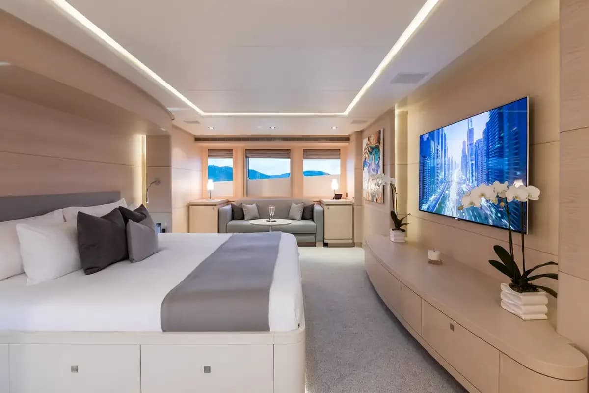 44m Heesen G3 ヨットチャーター 詳細画像 4